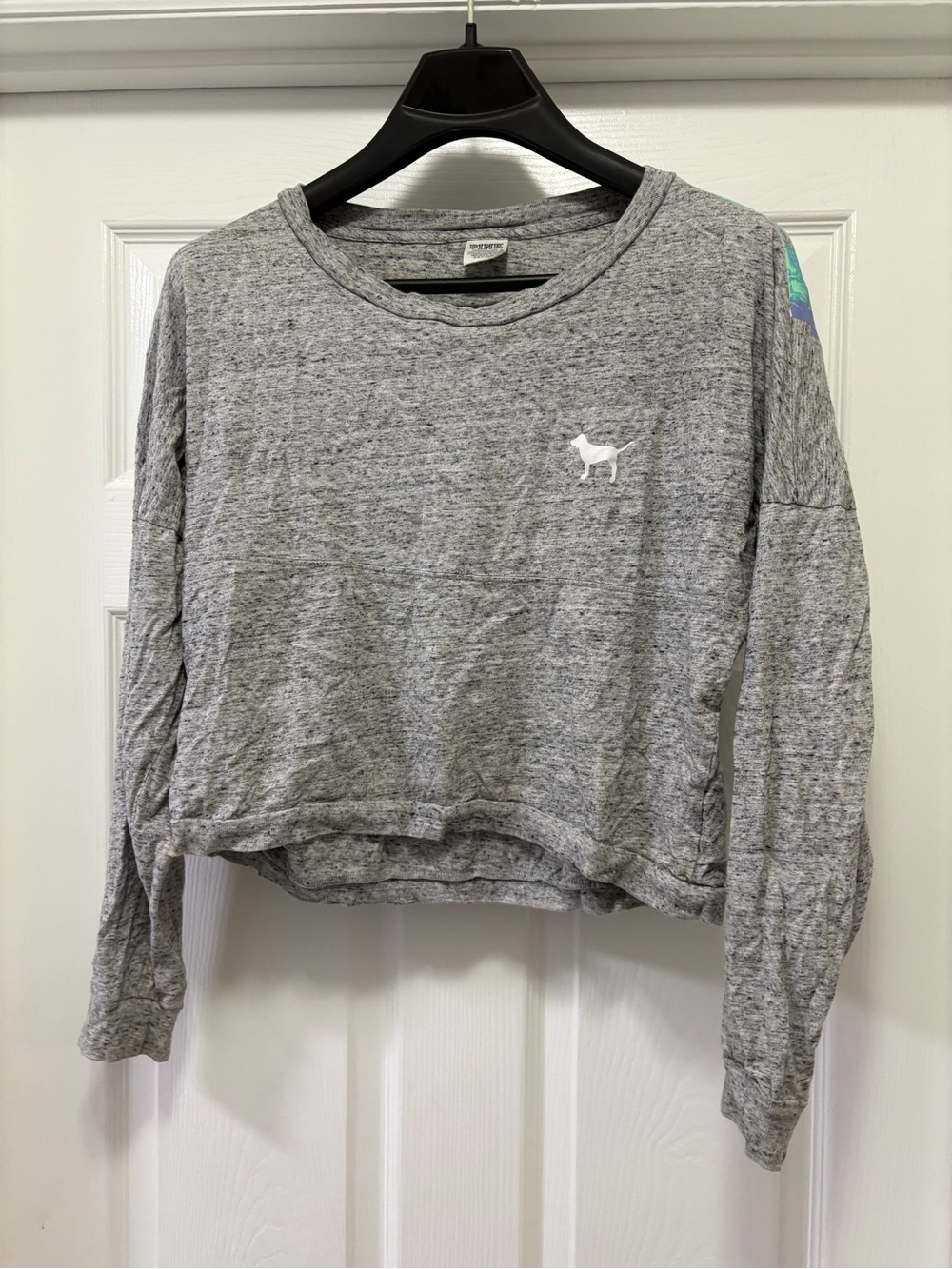 PINK Victoria's Secret Heather Gray Cropped Crewneck Long sleeve